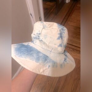 Tie dye floppy bucket hat